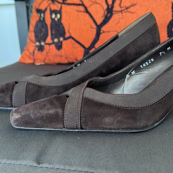 Vintage Stuart Weitzman Heels - Picture 2 of 10
